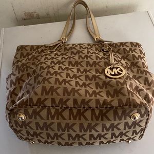 Michael Kor purse